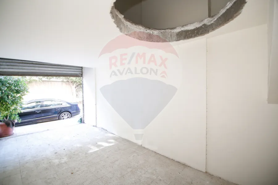 Shop for sale 105 m + 15 m upfloor - Kafr Abda (Saint Jenny St.)