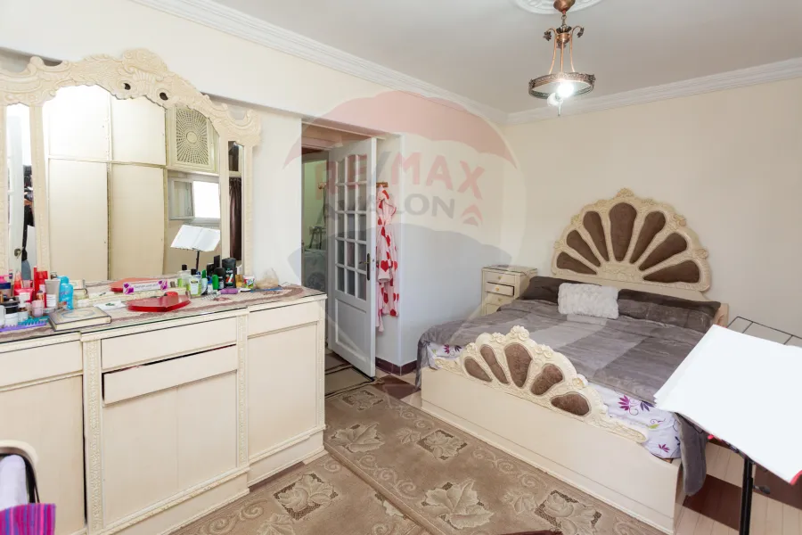 شقة للبيع 133 م السيوف (شارع الشهر العقاري)