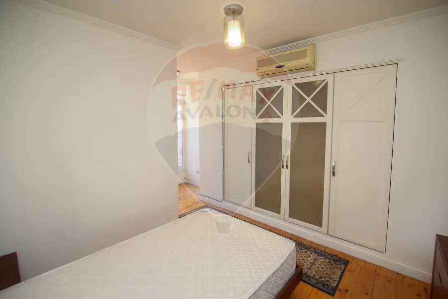 Apartment for sale 230 m Kafr Abdo (Saint Geny)