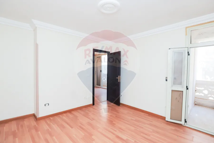 Apartment For Sale 140 m Zezenia ( Behind Elec Company - Steps From Abo Qer St.)