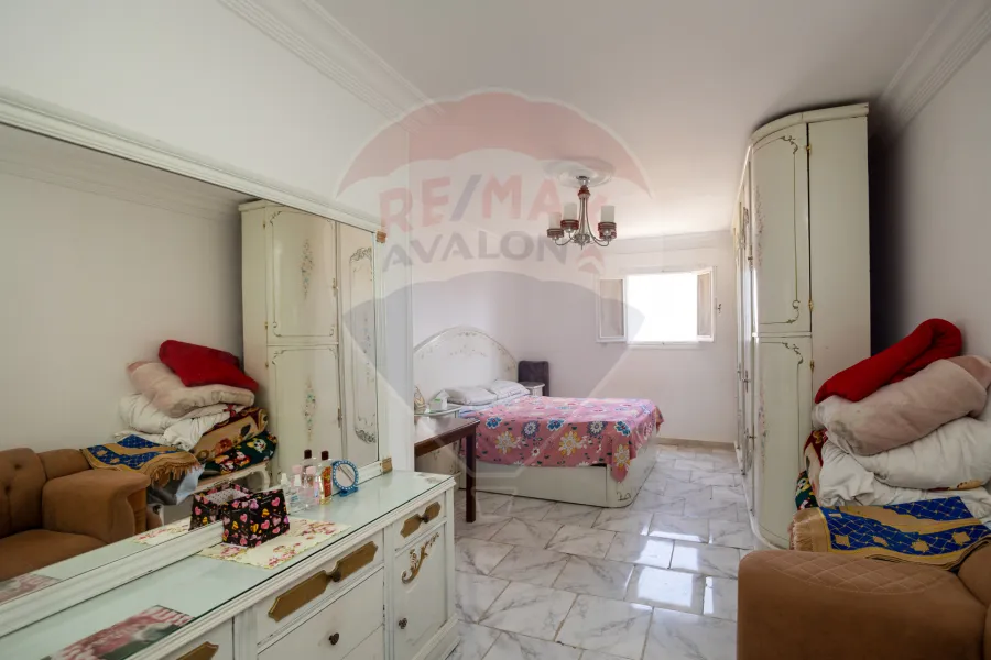 Apartment for sale 200 m Montazah (Malek Hefny St.)