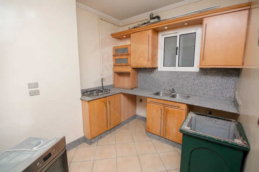 شقة للبيع 270 م كفر عبده (ش الإسماعيلية)