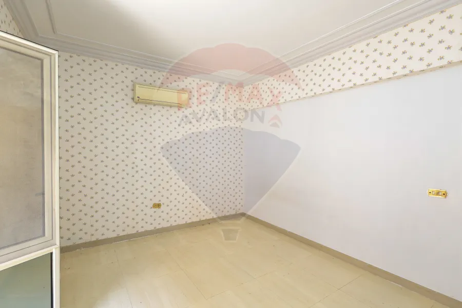 Apartment for Rent 270 m Kafr Abdo (intersection between Saint Genie and Sakina bant Al-Hussein)