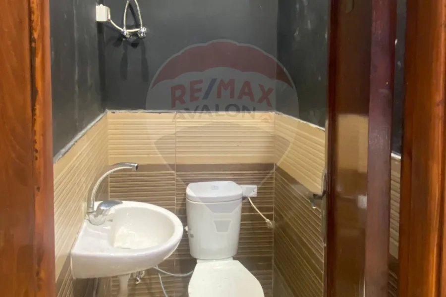 محل للبيع 60 م جليم (ش زهران رشدي - خطوات من ش أبو قير)