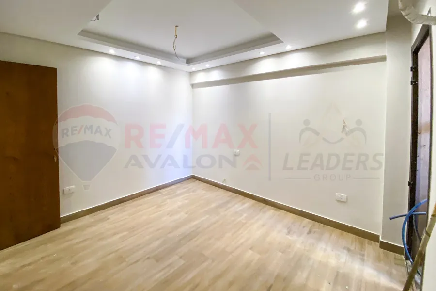 شقه للبيع 168 م سموحه (فالوري انطونيادس)