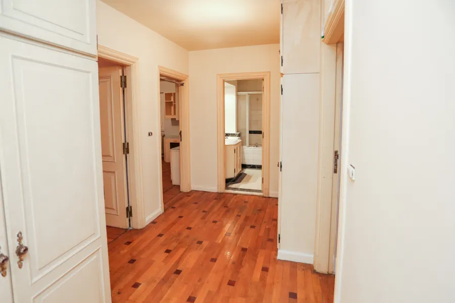 شقة للبيع 350 م رشدى (شارع المعسكر الروماني)