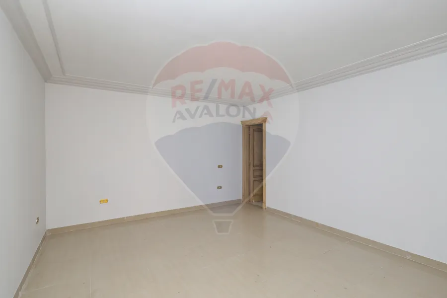 Apartment for Rent 270 m Kafr Abdo (intersection between Saint Genie and Sakina bant Al-Hussein)