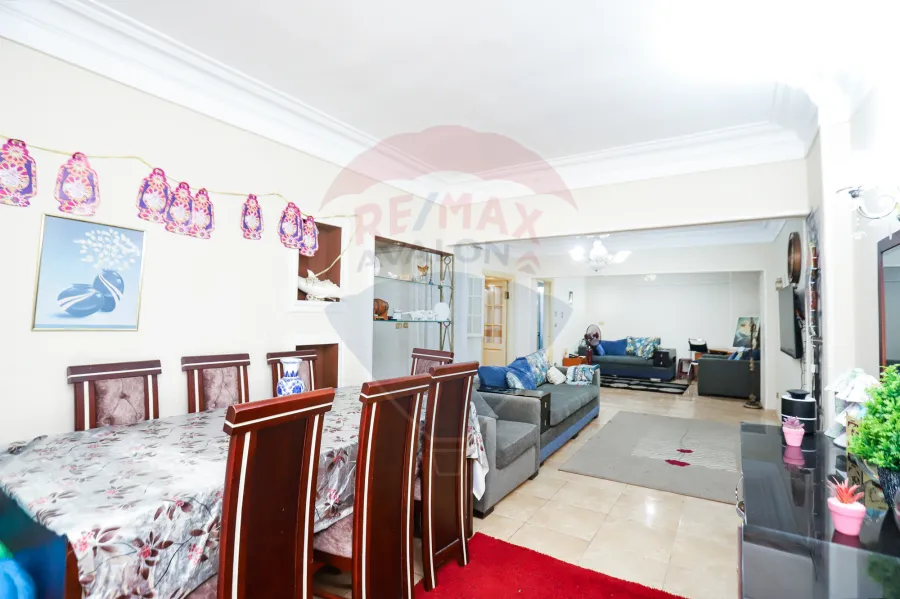 شقة للبيع 120 م لوران (أول نمرة من ش أبوقير)