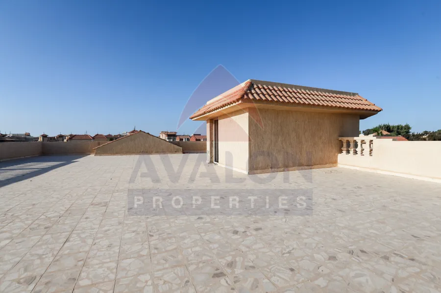 Castle for sale 1200 m King Marriott (Compound AlOrouba Royal)