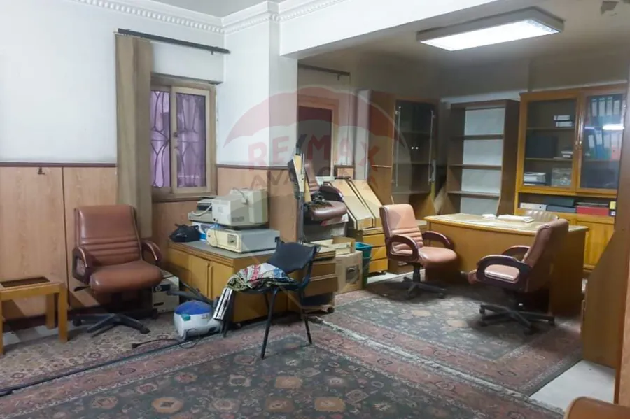 مقر إداري مفروش  للإيجار 230 م لوران (ش الإقبال)