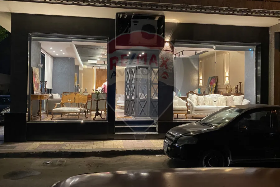 محل للبيع 170 م لوران (ثاني نمرة من ش أبو قير - عمارة براند)