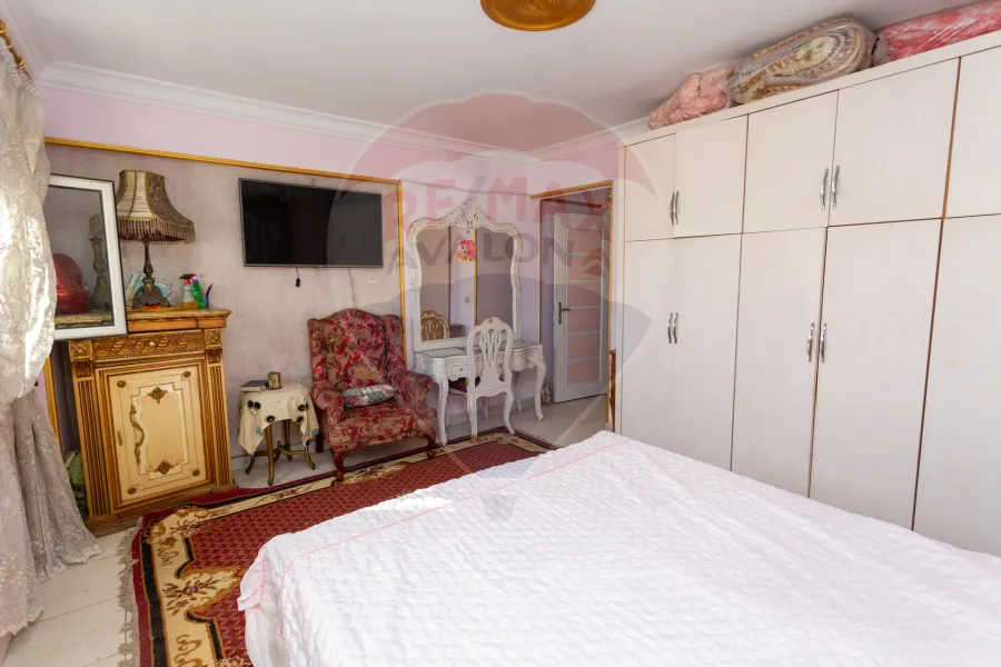 Apartment for sale 160 m Camp Caesar( second number from Port Said St.)