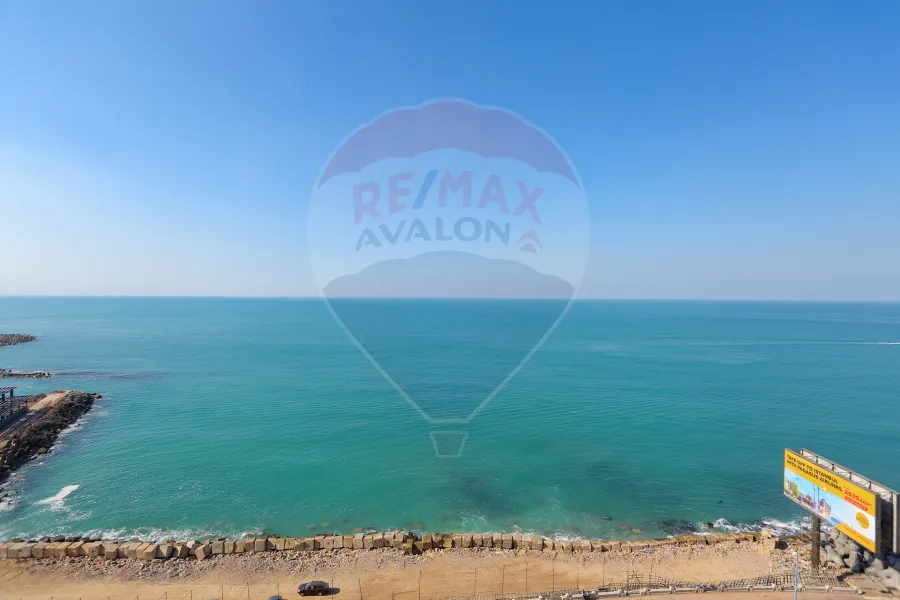 شقة للبيع 450 م لوران (طريق الجيش - عمارة براند)