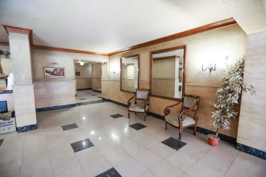 شقة للبيع 191 م سموحة ( ش كمال الدين صلاح ) -