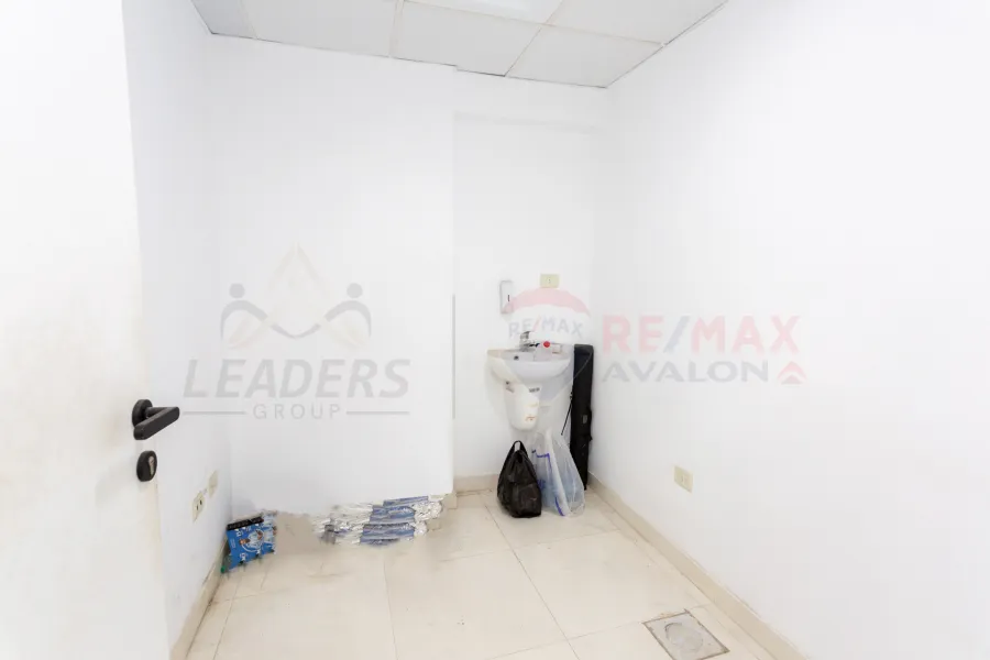 مقر اداري للإيجار 500 م وينجت (بجوار كارفور)