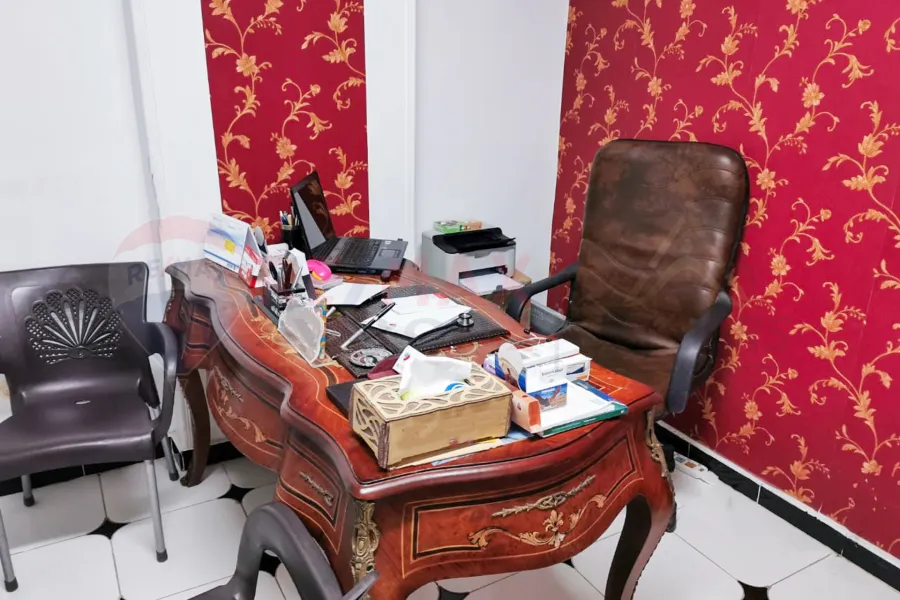 Clinic for rent 50 m Saba Pasha (directly on the tram)