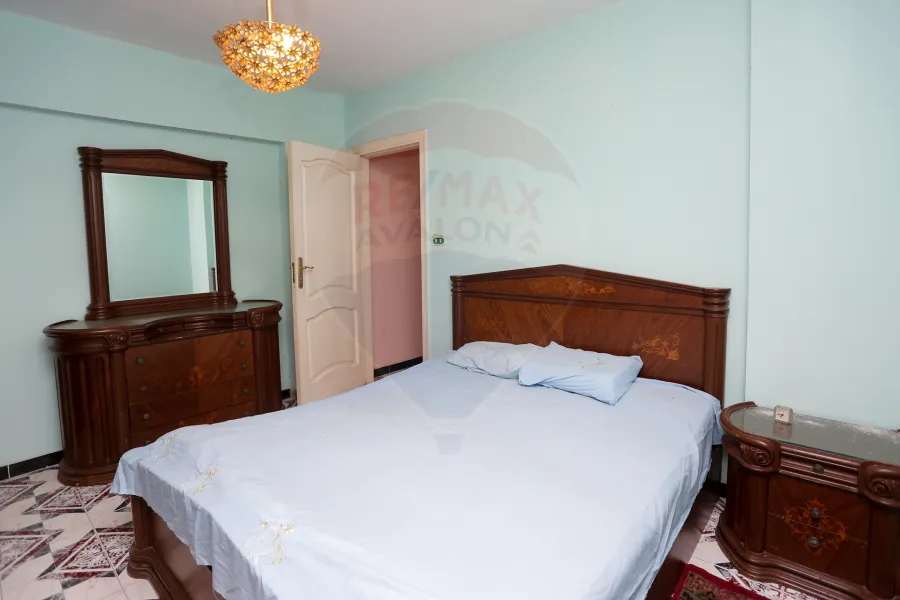 شقه للإيجار 125م ونجت متفرع من مصطفى كامل