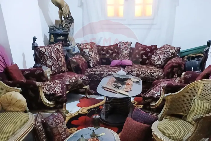 شقة للبيع 120 م سموحة (متفرع من ش زكي رجب)