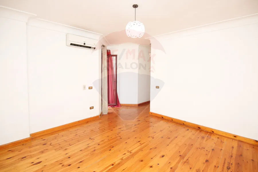 شقة للبيع 185م -  لوران (شارع سرهنك - مينا فلورنس)