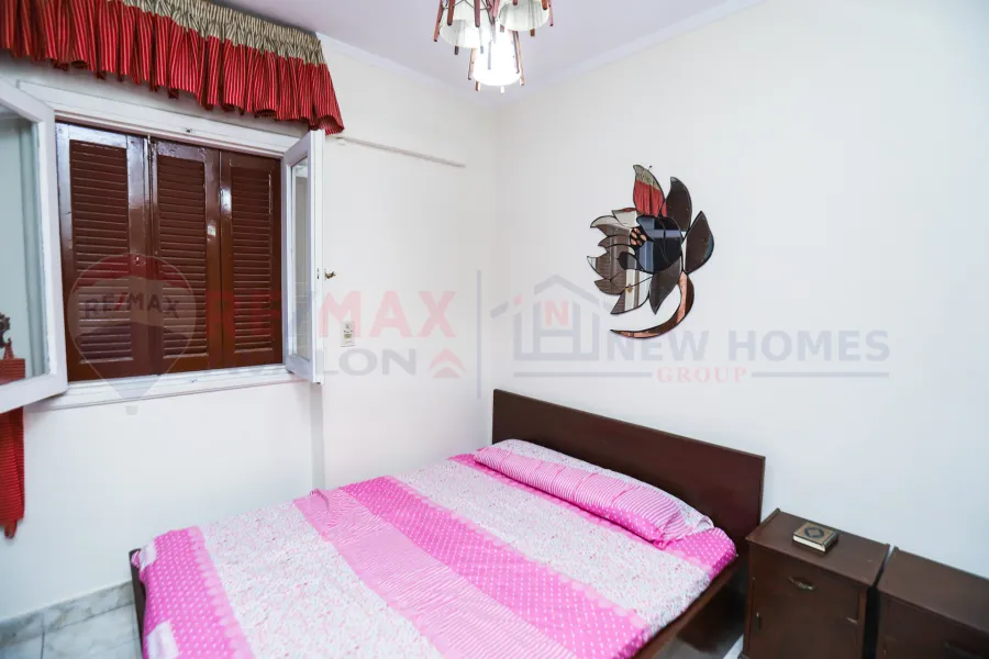 Apartment for sale 135 m Stanly (building directly on the sea)