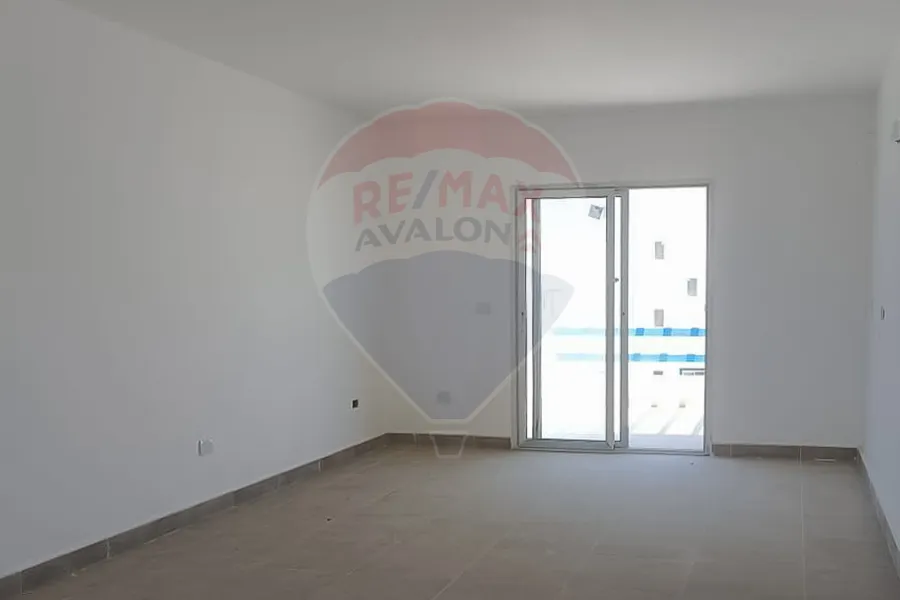 شاليه دوبلكس للبيع (ماونتن فيو - راس الحكمة) 115 م + 50 م رووف