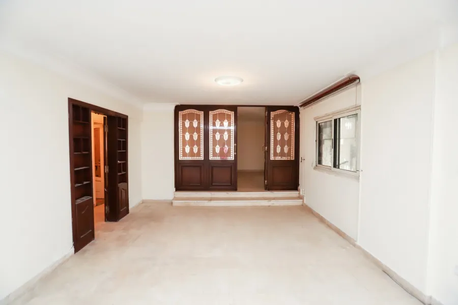 شقة للبيع 207 م سموحة (بجوار مركز الاسكندرية للعيون)