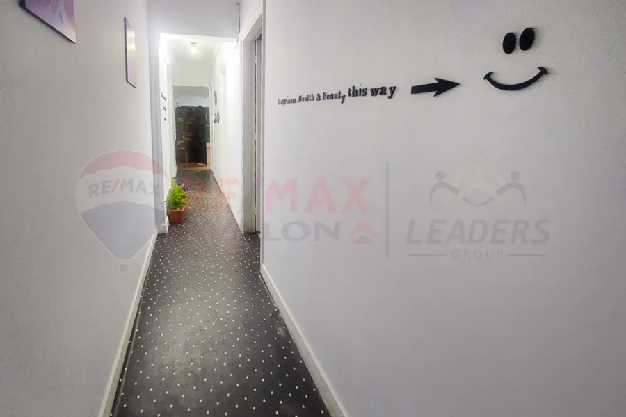 Administrative headquarters for rent 140 m Janaklis (Abu Qir St.)