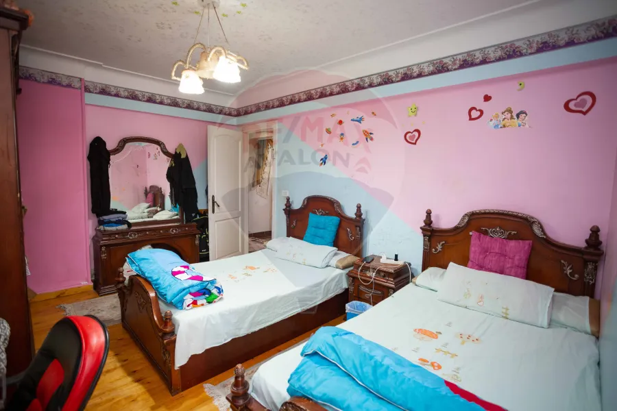 Apartment For sale 170 m Janaklis (directly on the tram station)