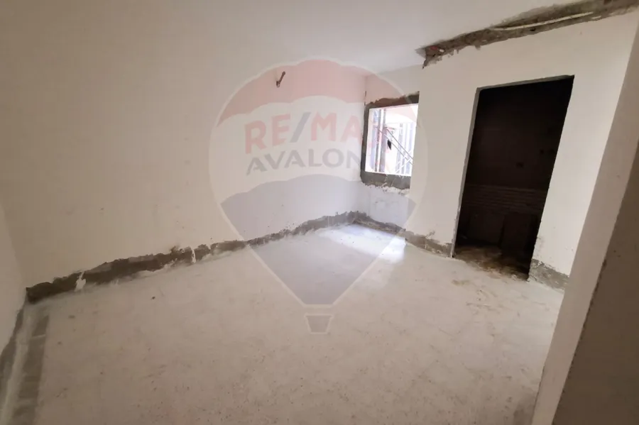 شقه للبيع 180 م سموحة (جراند فيو)