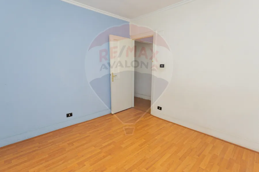 شقة للبيع 122 م سموحة (ابراج هيئة التدريس)