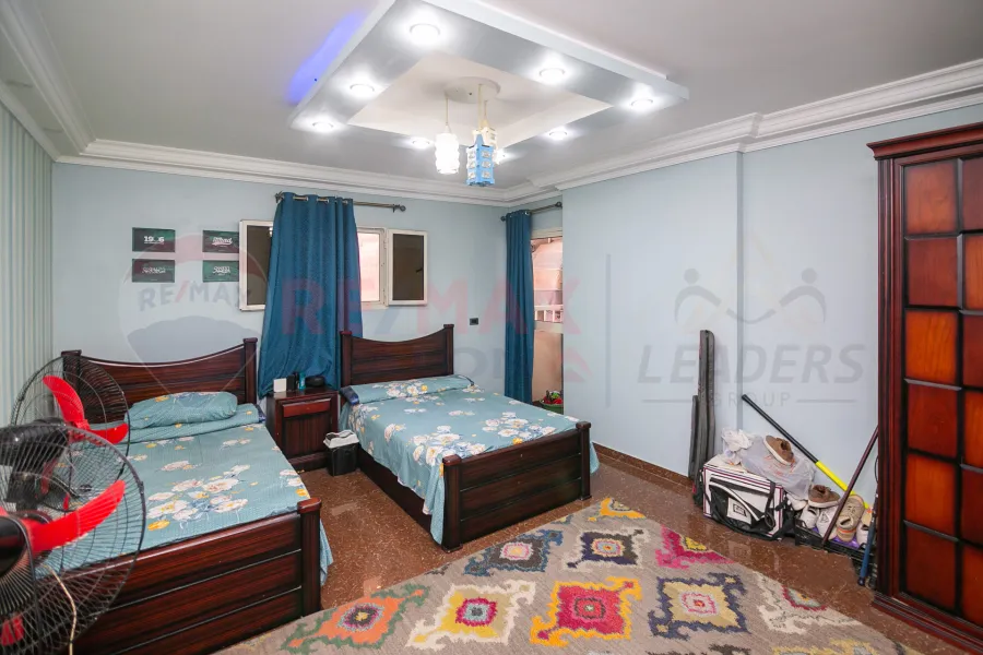 شقة للبيع 230 م سموحه (ش ذكي رجب)