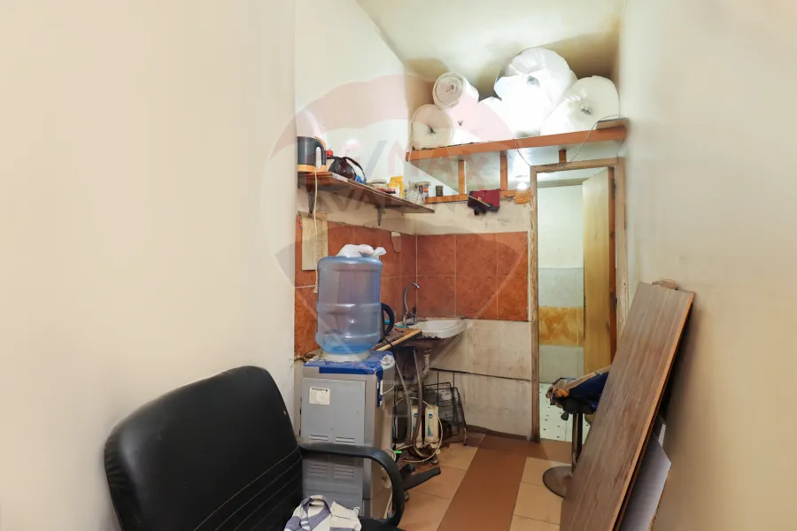 محل للبيع 68 م سموحه ( ش 14 مايو) -