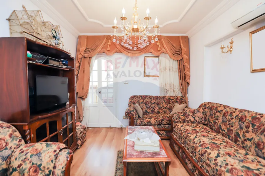 Apartment for sale 160 m Louran (Steps from abo qeer st & Teram.)
