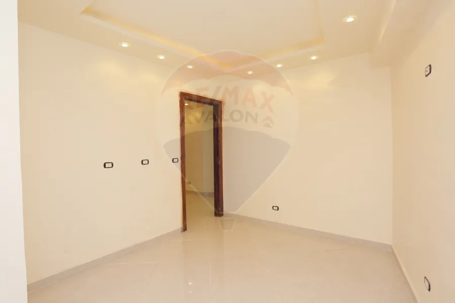 شقة للبيع  100 م الابراهيميه ( خطوات من شارع فوزي معاذ )