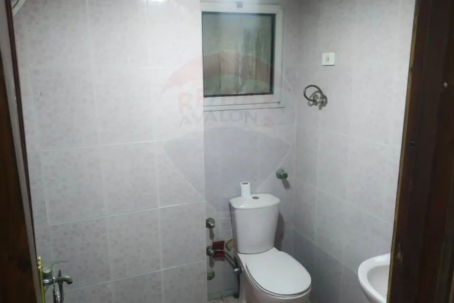 مقر إداري للإيجار  170 م سموحة ( شارع النصر) - يصلح للتوكيلات و الشركات