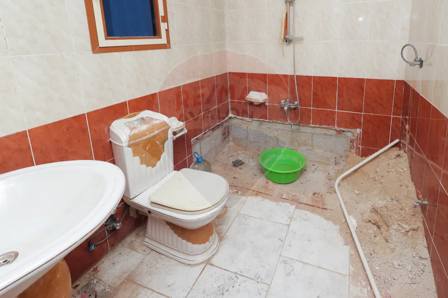 شقة للبيع  120 م  ميامي (متفرع من ش جمال عبد الناصر)