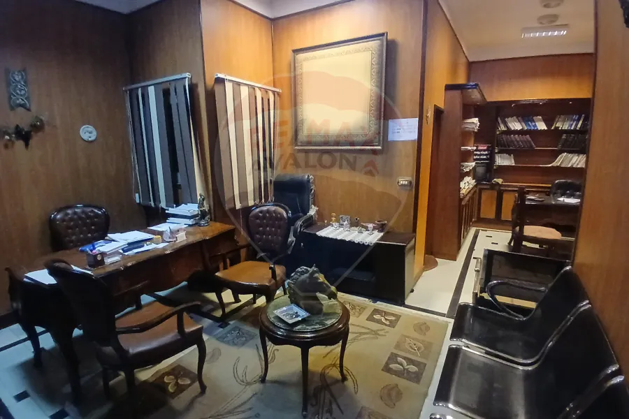 Administrative office for sale 55 m Zizinia (steps from Abu Qir Street)