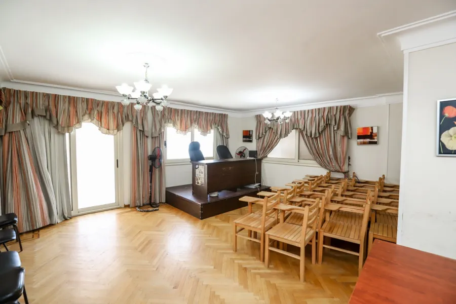 شقة للبيع 265م المندرة (أمام فندق وردة العصافرة)