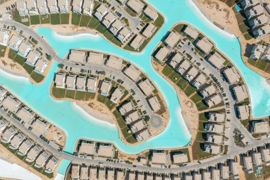 لوفت فندقي للبيع (فوكا باي - رأس الحكمة) 70 م