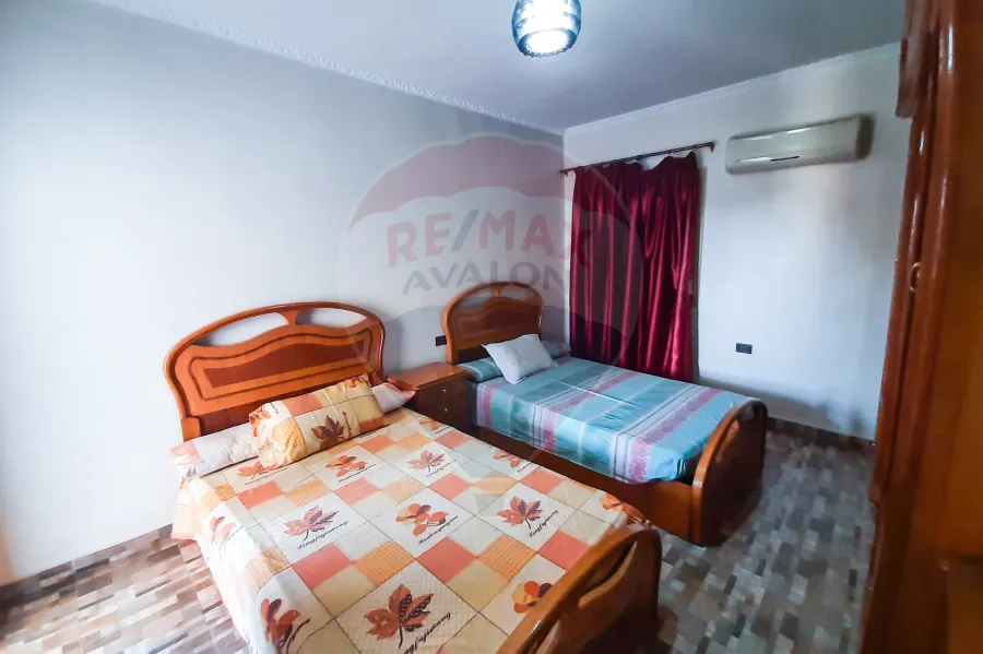 شقه للايجار 155 م سيدي جابر ( عمارات الضباط )