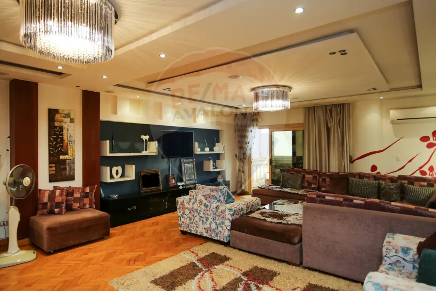 شقة للبيع 210 م كفر عبده (متفرع من ش ابراهيم راجي)