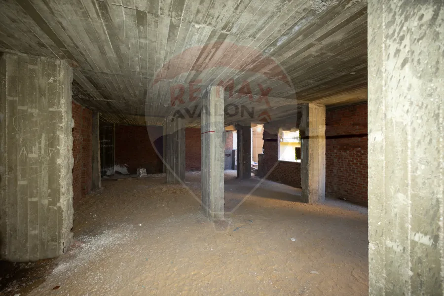 Commercial mezan for sale 575 m Al-Agami (El-betash)