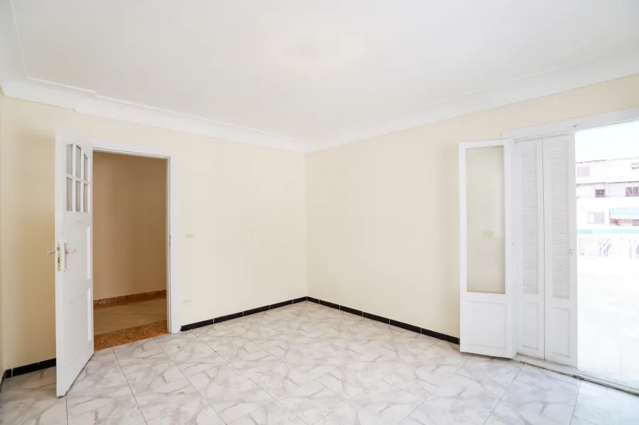 شقة للبيع 265 م العصافرة ( ش جمال عبد الناصر ) -