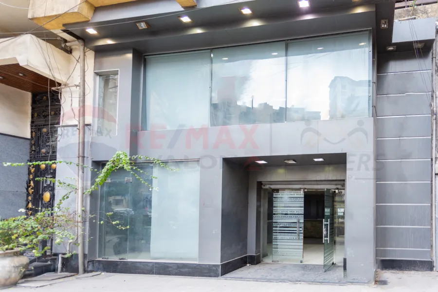 Shop + Mizzane for rent 465 m Sidi Gaber (Abu Qir St.)