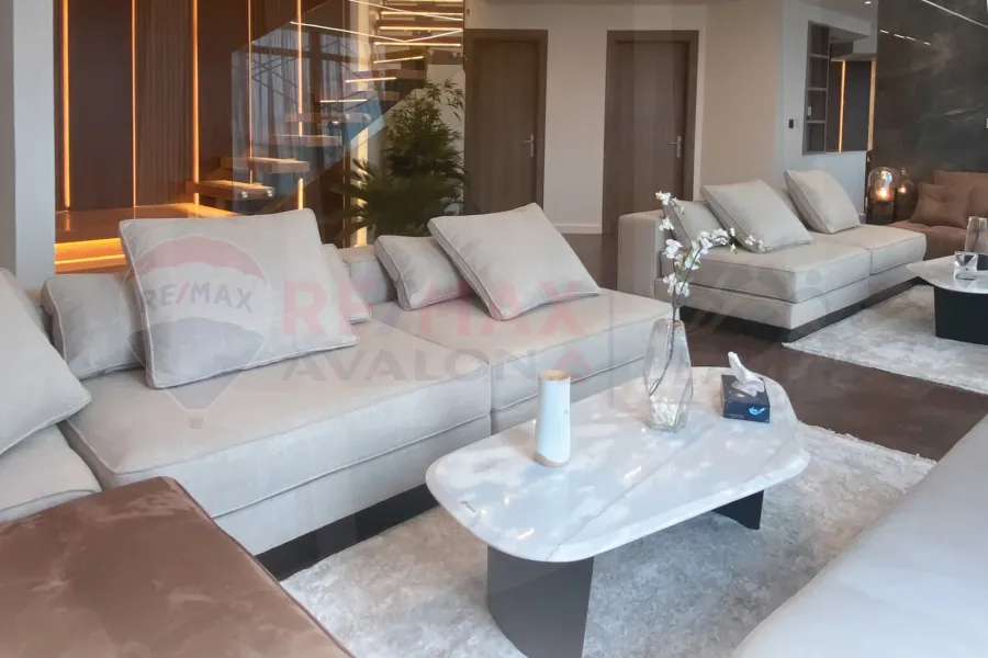 Sky-Villa for sale 277 m Smouha SkyLine