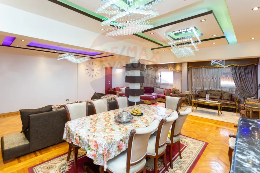 شقة للبيع 430 م سموحة (ش بهاء الدين الغتوري)