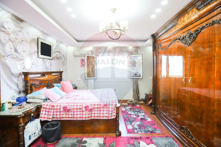 شقة للبيع 400 م سبورتنج ( شارع احمد علام  )