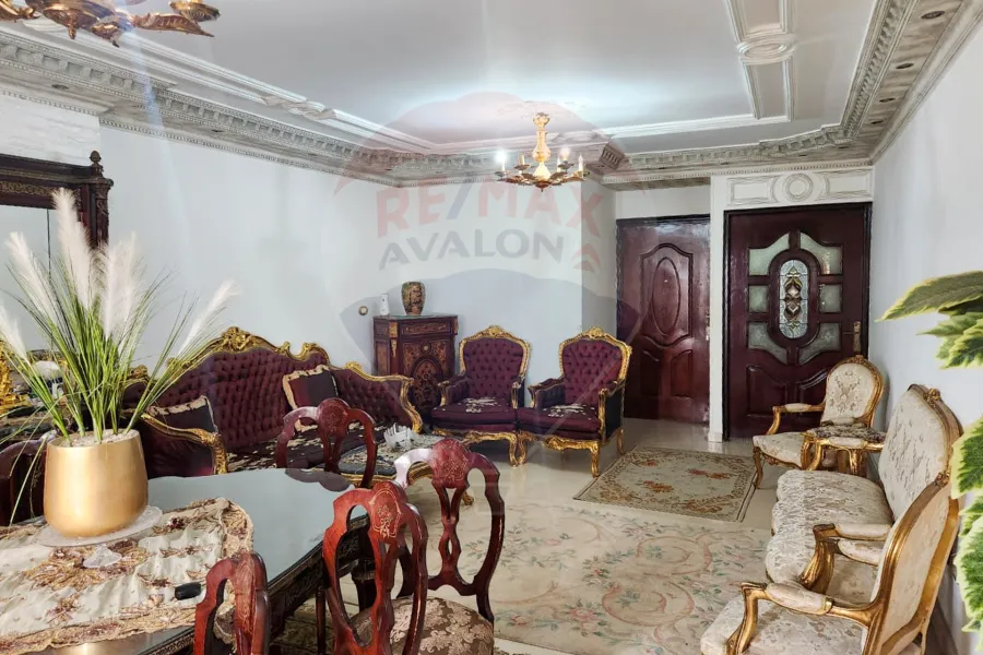 شقة للبيع 175 م جليم (خطوات من ش أبوقير)