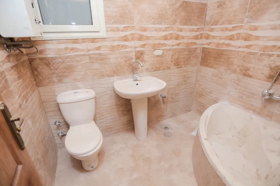 شقة للبيع 165م جناكليس - متفرع من ش أبوقير