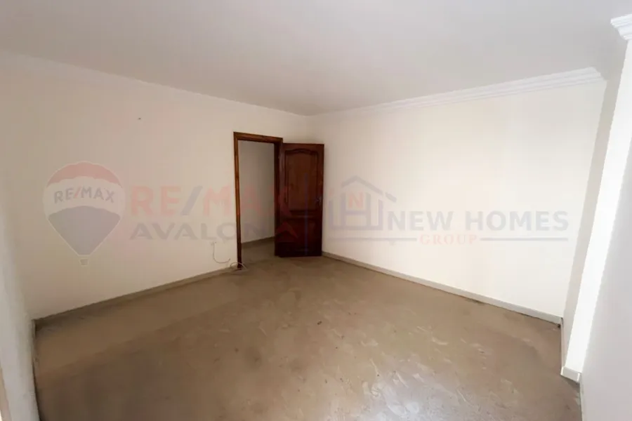 شقة للبيع 165 م سابا باشا (ش خليل مطران)